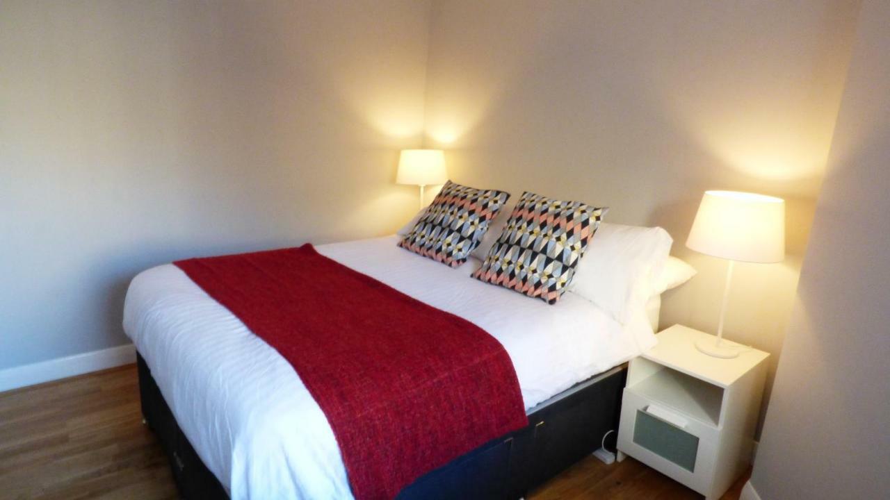 Trendy 2 Bedroom In Vibrant Shoreditch, Zone 1 Free Wifi - Sleeps 4+2 * Londra