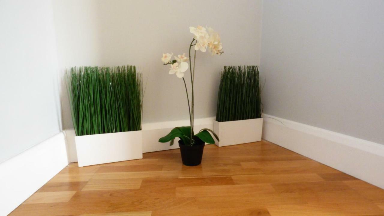 Trendy 2 Bedroom In Vibrant Shoreditch, Zone 1 Free Wifi - Sleeps 4+2 * Londra